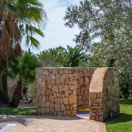 Fina Villa